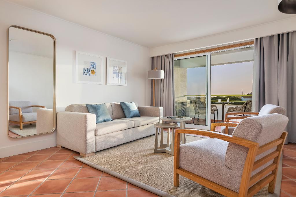 Imagem da galeria de The Patio Suite Hotel