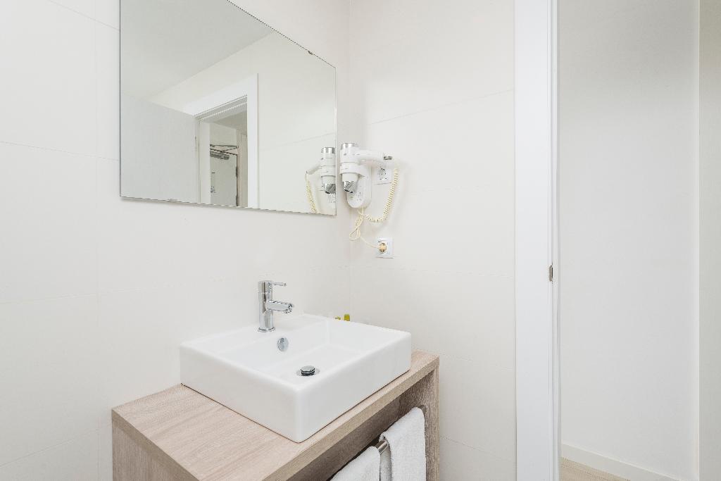 Hotel Hotel Atolon & Kaafu Beach Club, Spanien, Cala Bona. Großes 2