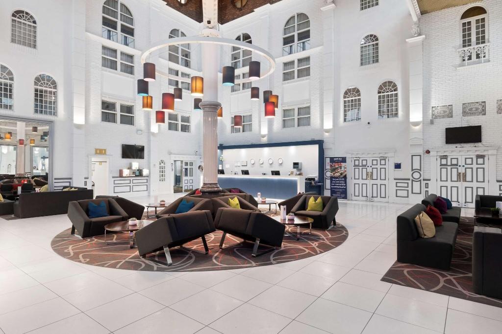 Park Inn Cardiff City Centre