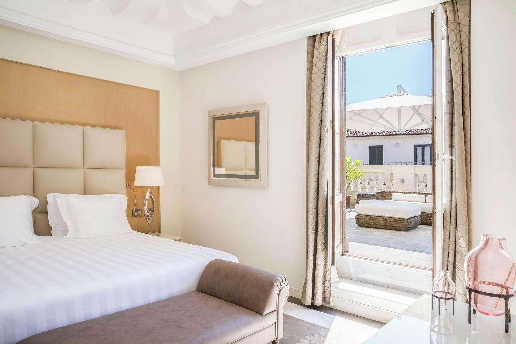 Aleph Rome Hotel, Curio Collection by Hilton