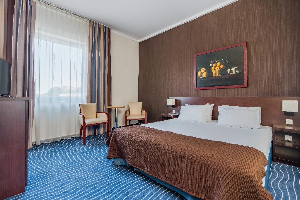 hotel-thumb