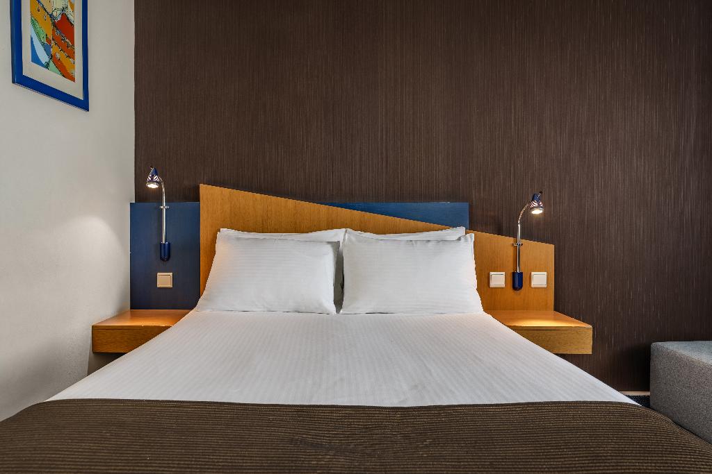 hotel-thumb