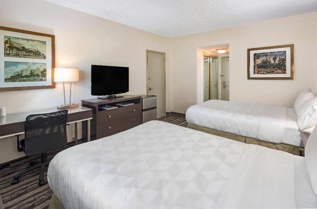 Holiday Inn Port of Miami-Downtown photo 30