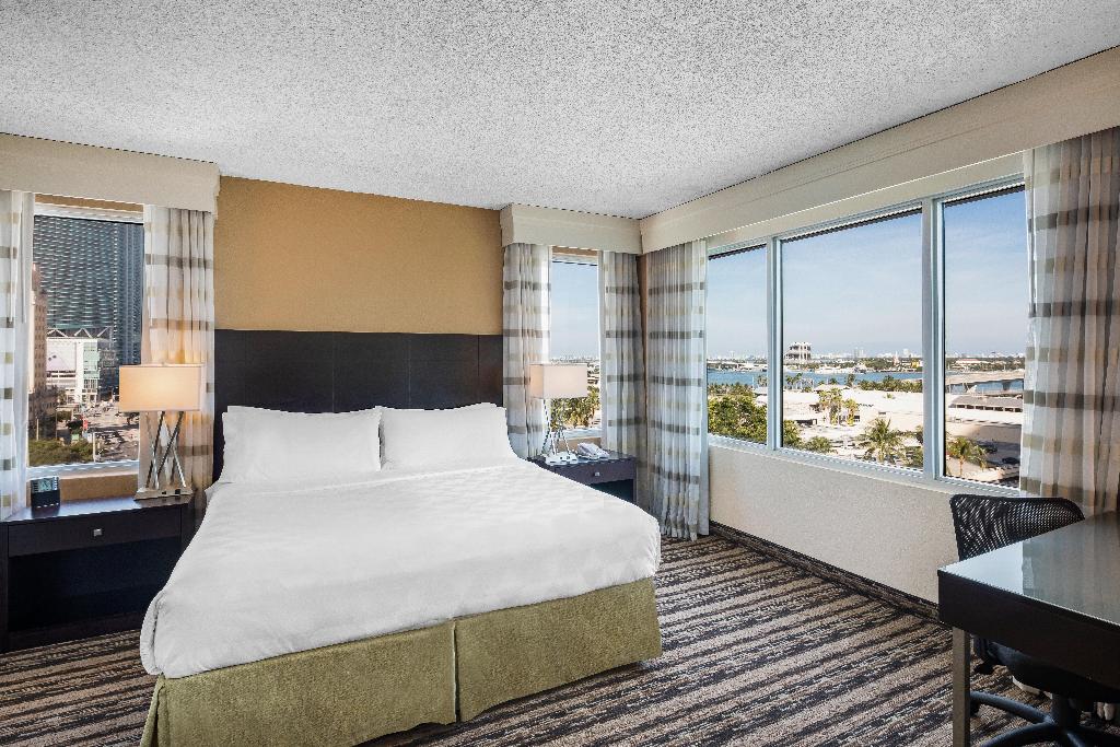 Holiday Inn Port of Miami-Downtown photo 26