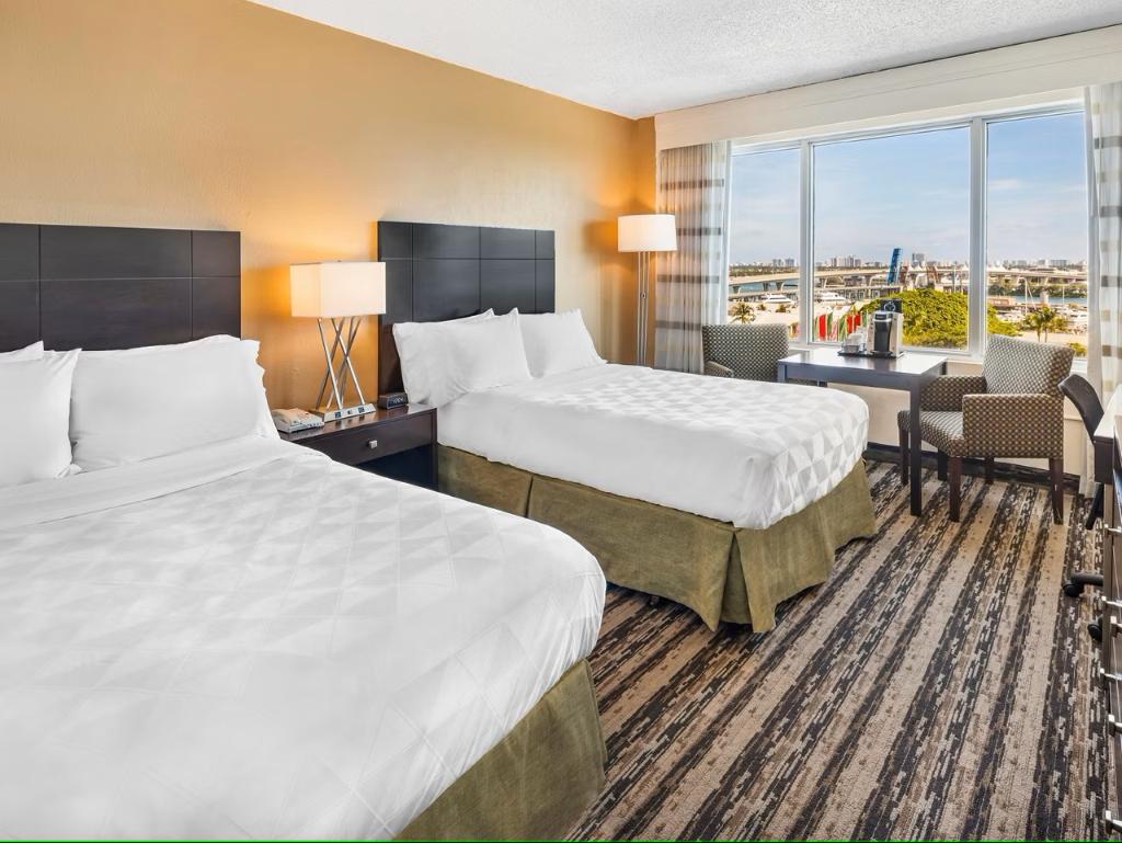 Holiday Inn Port of Miami-Downtown photo 12