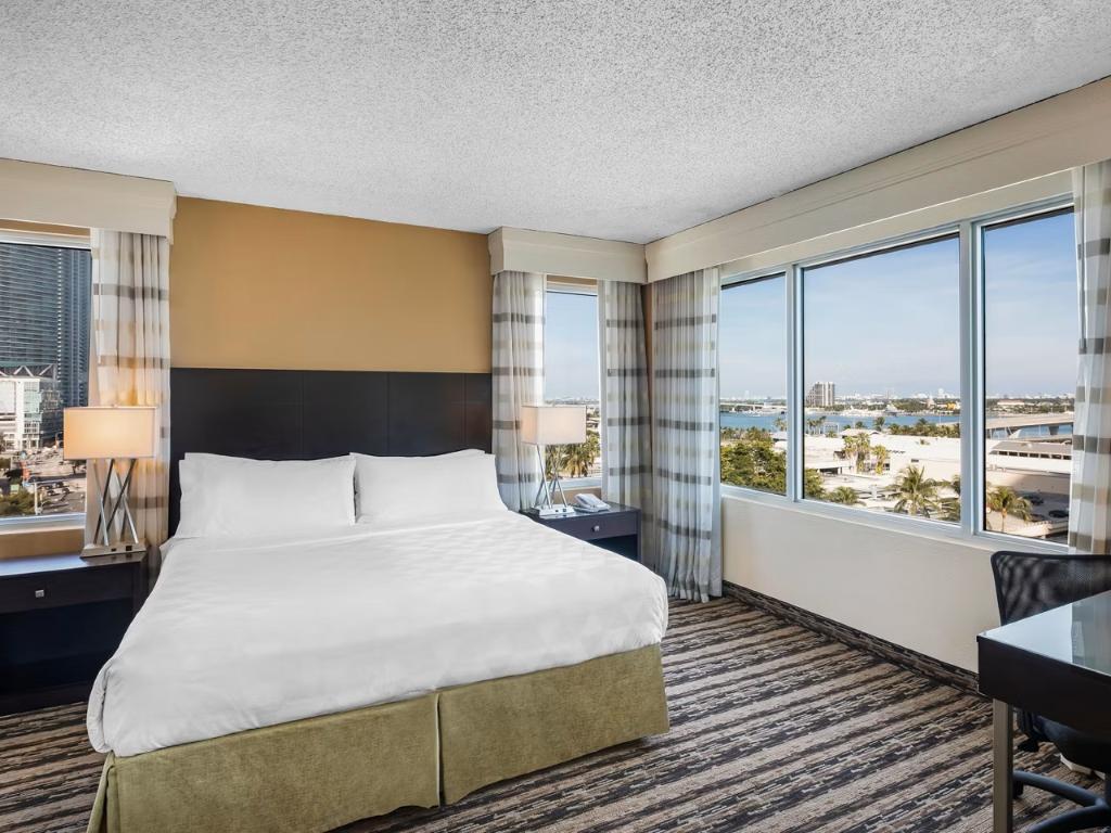 Holiday Inn Port of Miami-Downtown photo 47