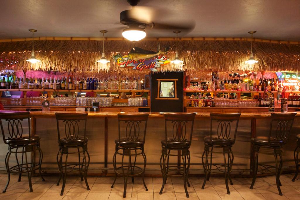Kona Seaside Hotel - Bar