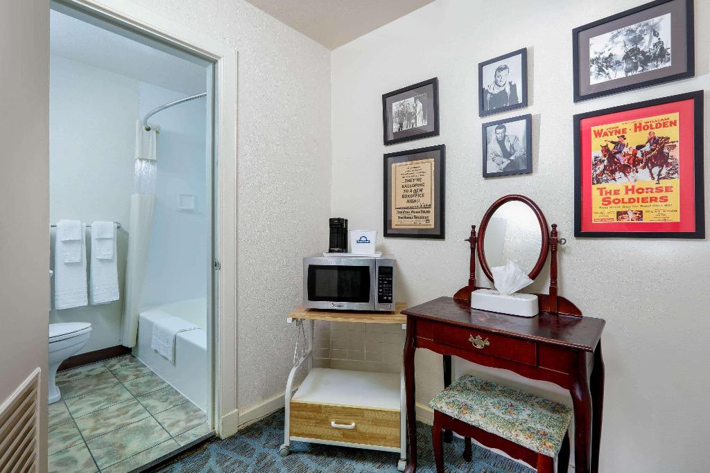 Days Inn by Wyndham Natchez