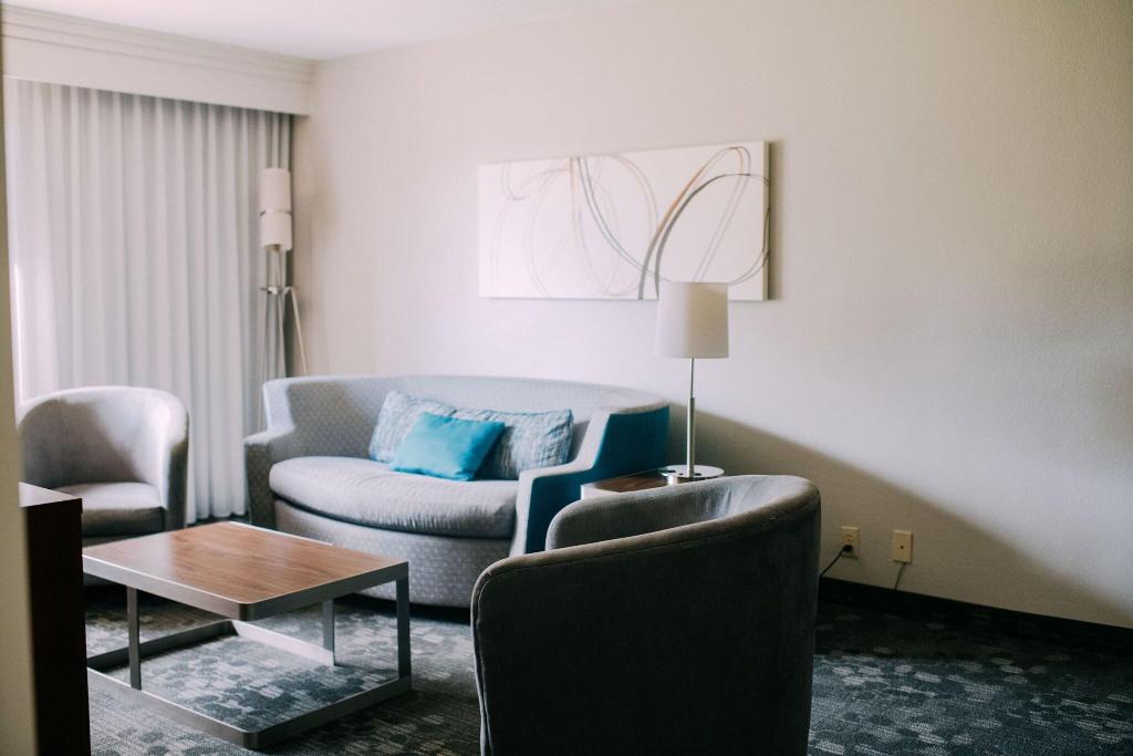 Courtyard by Marriott Gulfport Beachfront