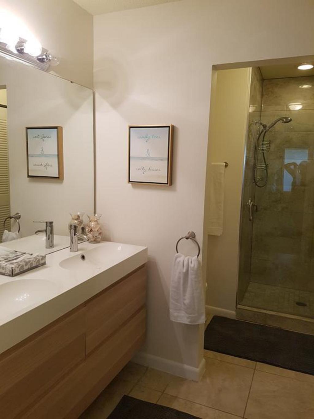 Shorewalk Vacation Villas Hotelgift