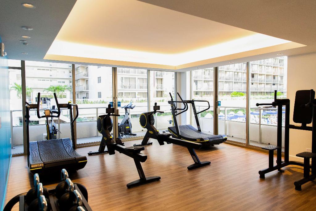 OUTRIGGER Reef Waikiki Beach Resort - Sports and Entertainment