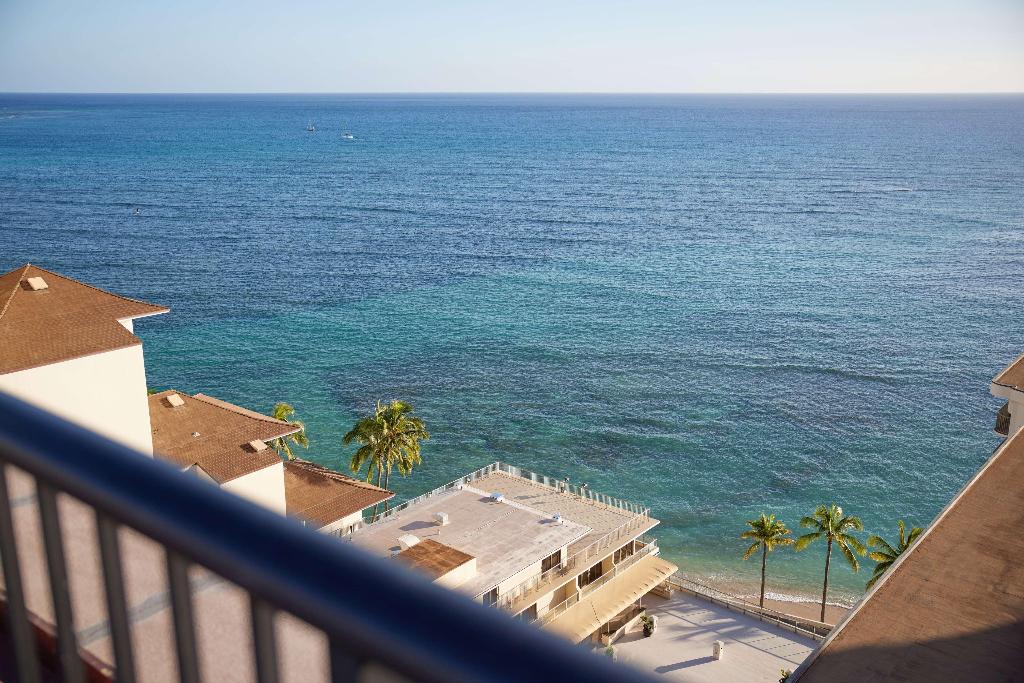 OUTRIGGER Reef Waikiki Beach Resort