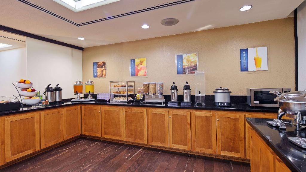 Best Western Plus Bayside Inn photo 163