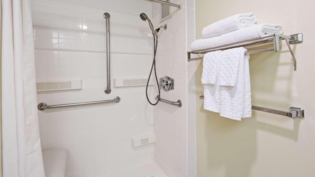 Best Western Plus Bayside Inn photo 61