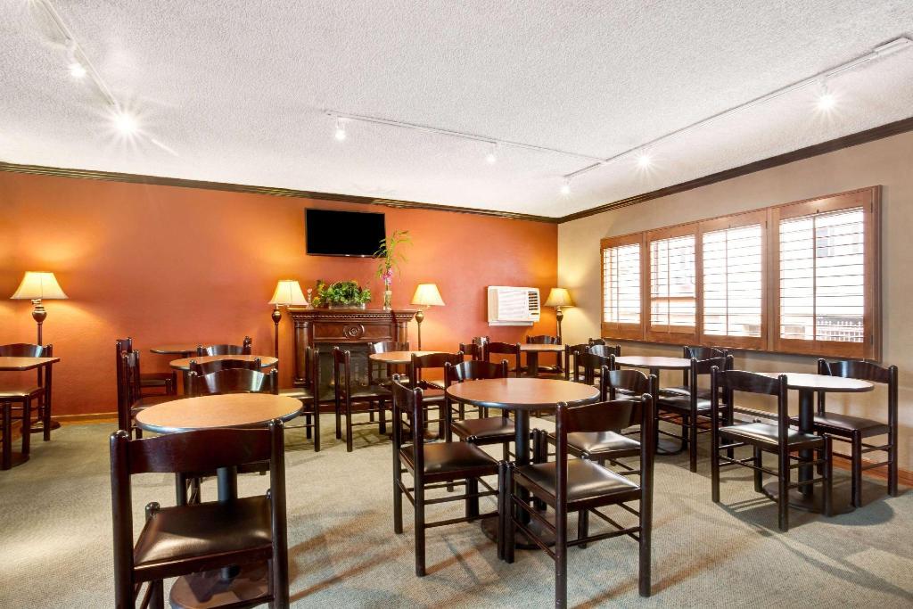 Hotel Travelodge by Wyndham Seattle By The Space Needle, USA, Seattle. Großes 2