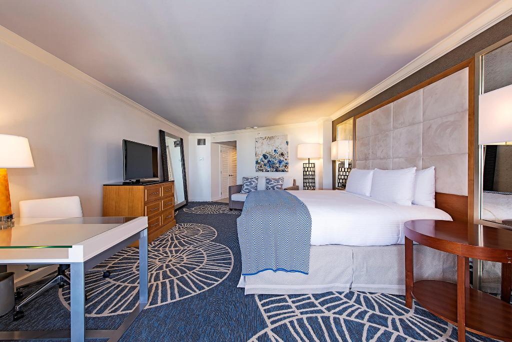Naples Grande Beach Resort