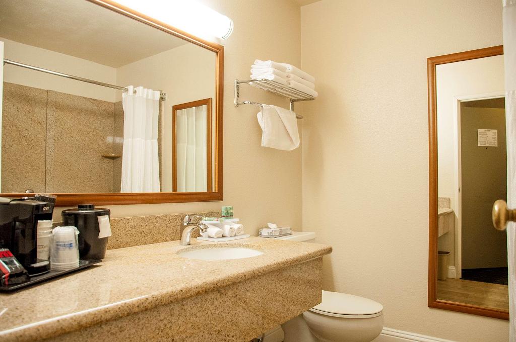 Best Western Village Inn