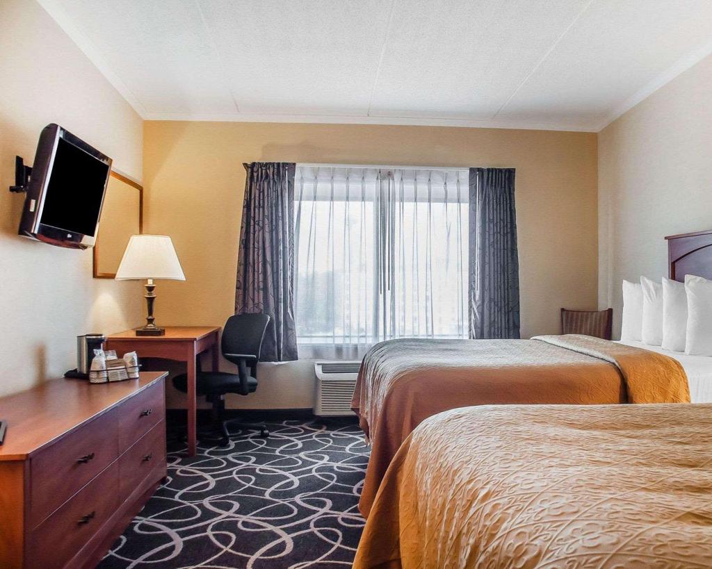 Quality Hotel & Suites Niagara Falls