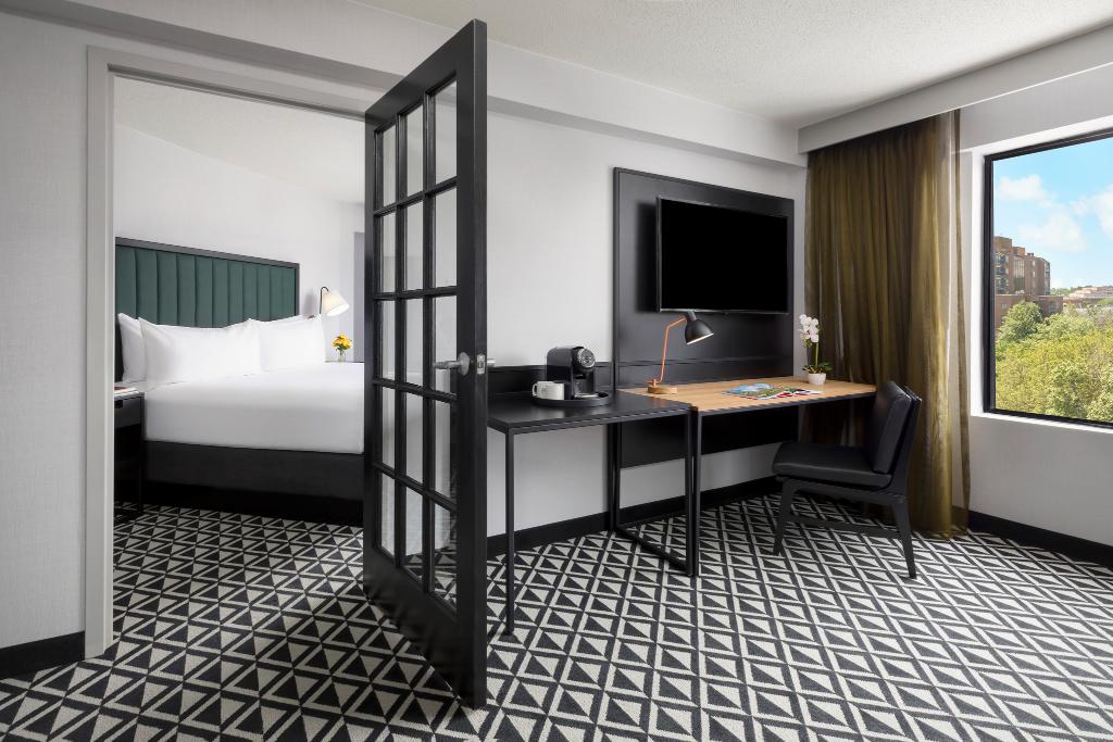 Holiday Inn Boston-Brookline photo 104