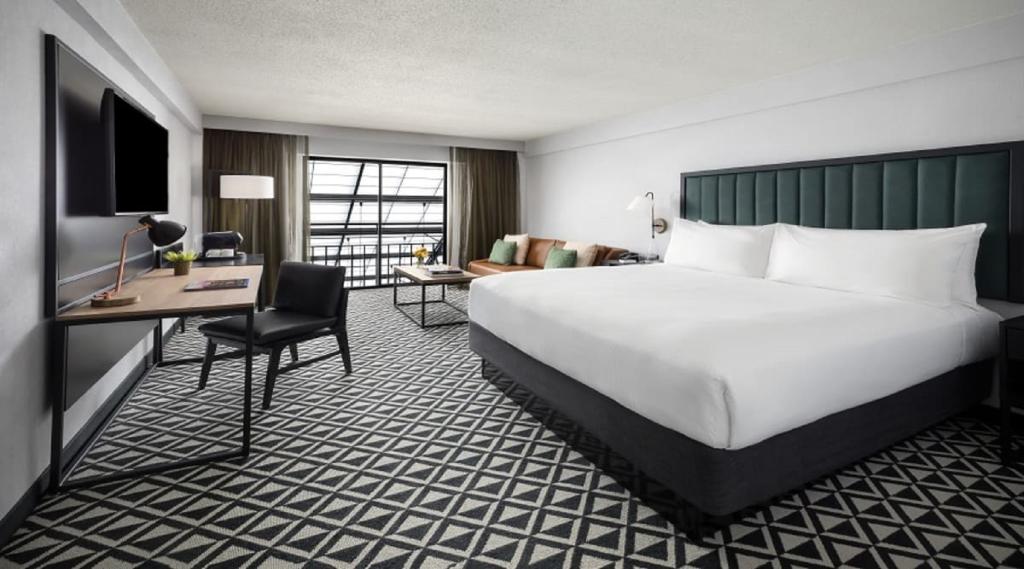 Holiday Inn Boston-Brookline photo 79