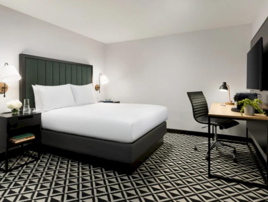Holiday Inn Boston-Brookline photo 70