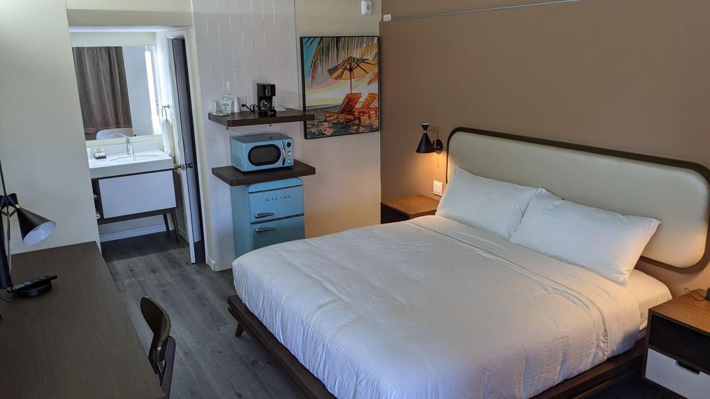 Golden Host Resort