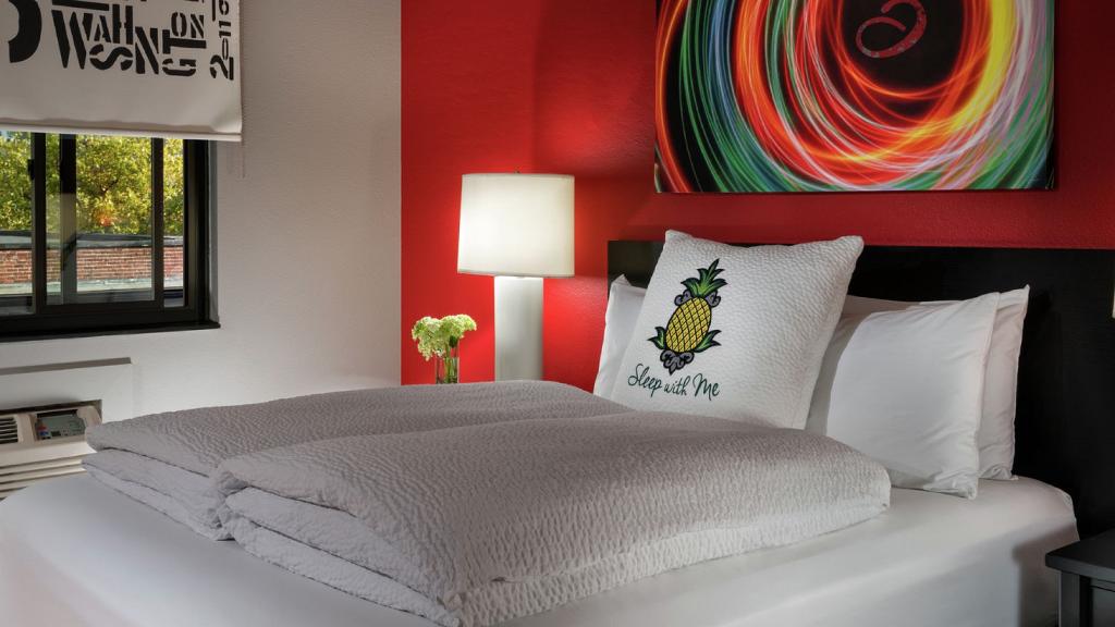 Staypineapple, Hotel FIVE, Downtown Seattle