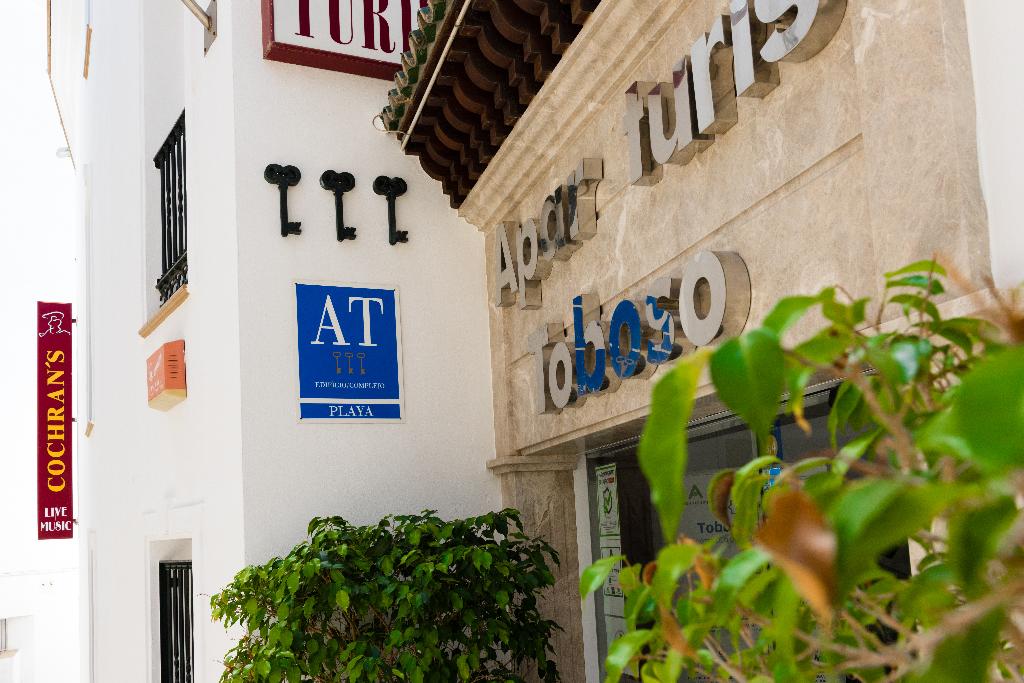 Hotel Toboso Apar Turis, Spanien, Nerja. Großes 1