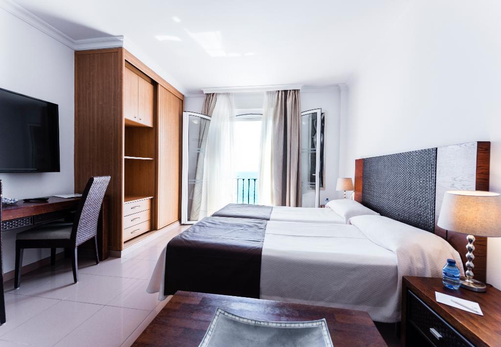 Hotel Toboso Apar Turis, Spanien, Nerja. Großes 2