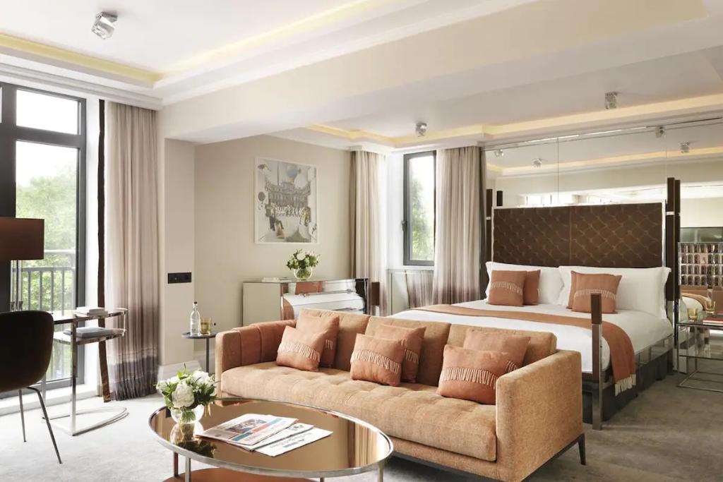 Imagem da galeria de The Athenaeum Hotel & Residences
