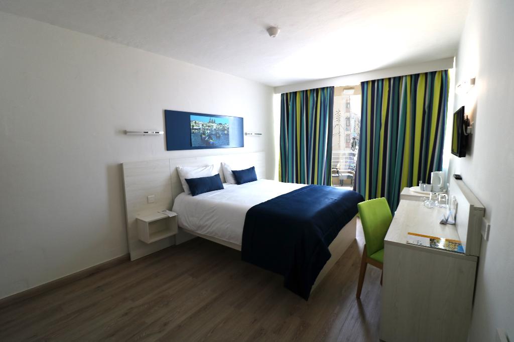 hotel-thumb