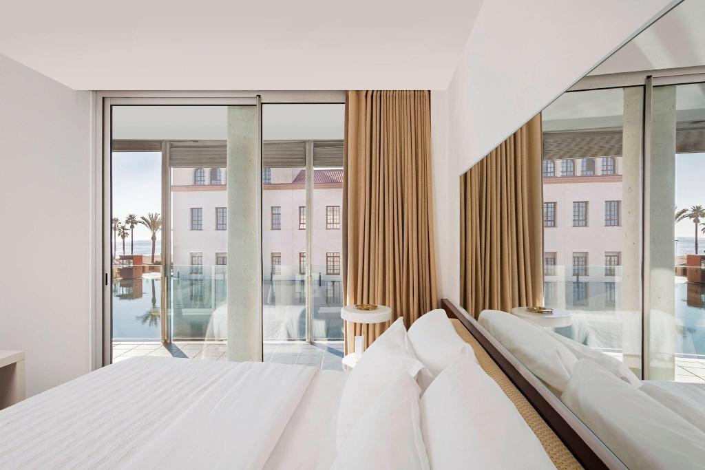 hotel-thumb