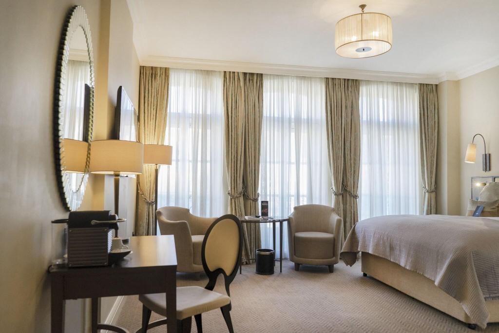 Castle Windsor Hotel