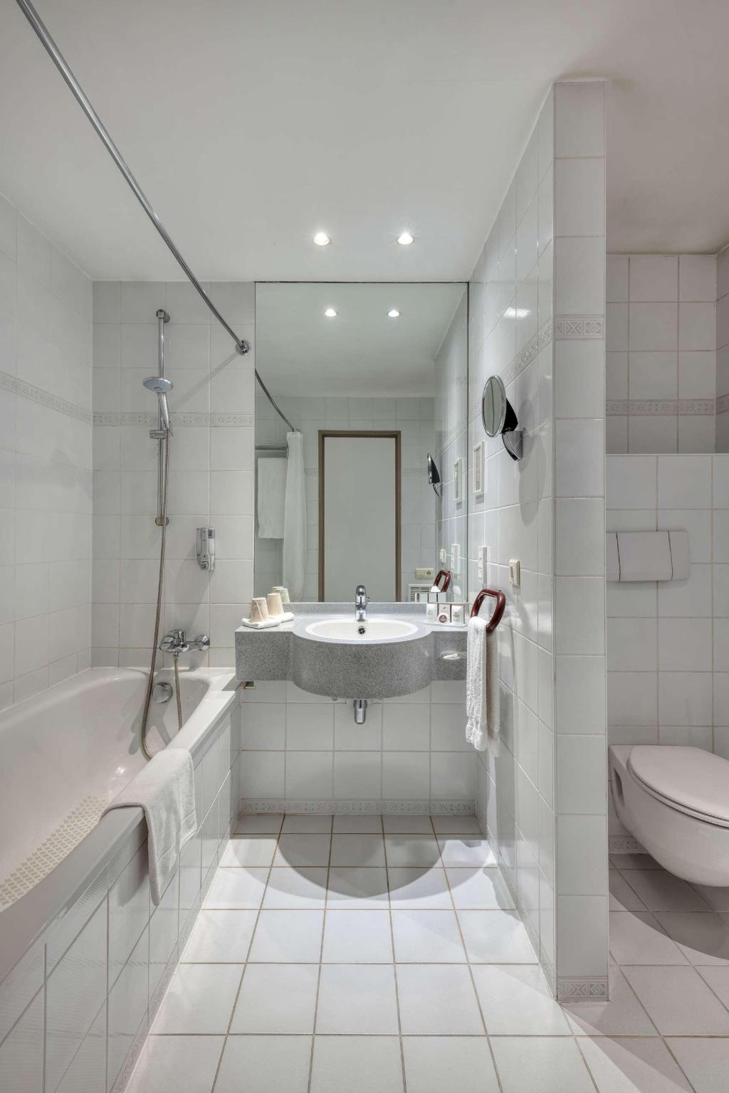 Van der Valk Hotel Waterloo