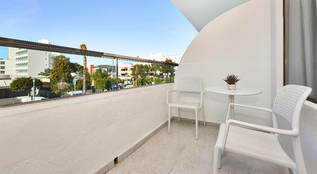 Globales Torrenova Adults Only +16