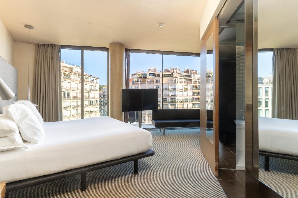 B-Hotel