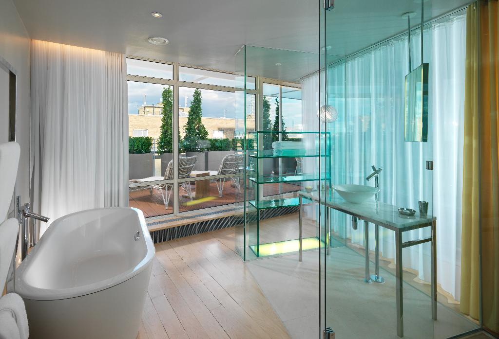 Sanderson London photo 64
