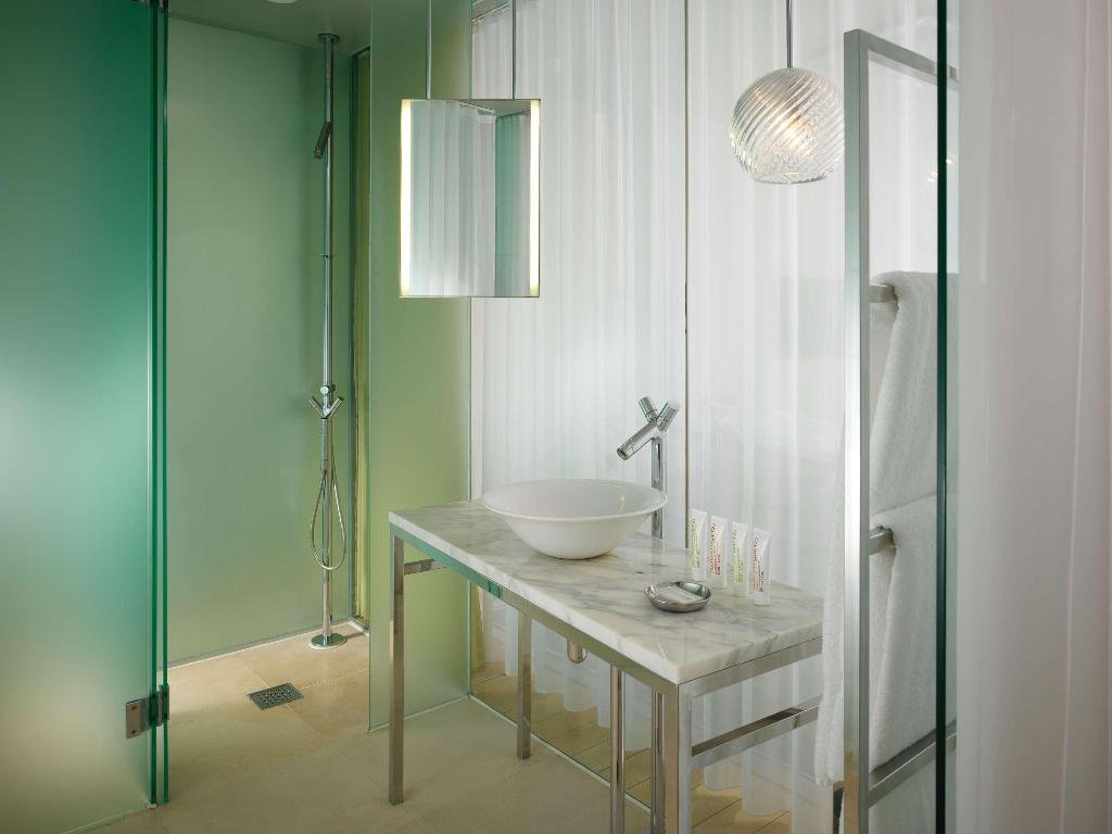 Sanderson London photo 8