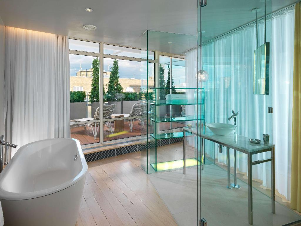 Sanderson London photo 57