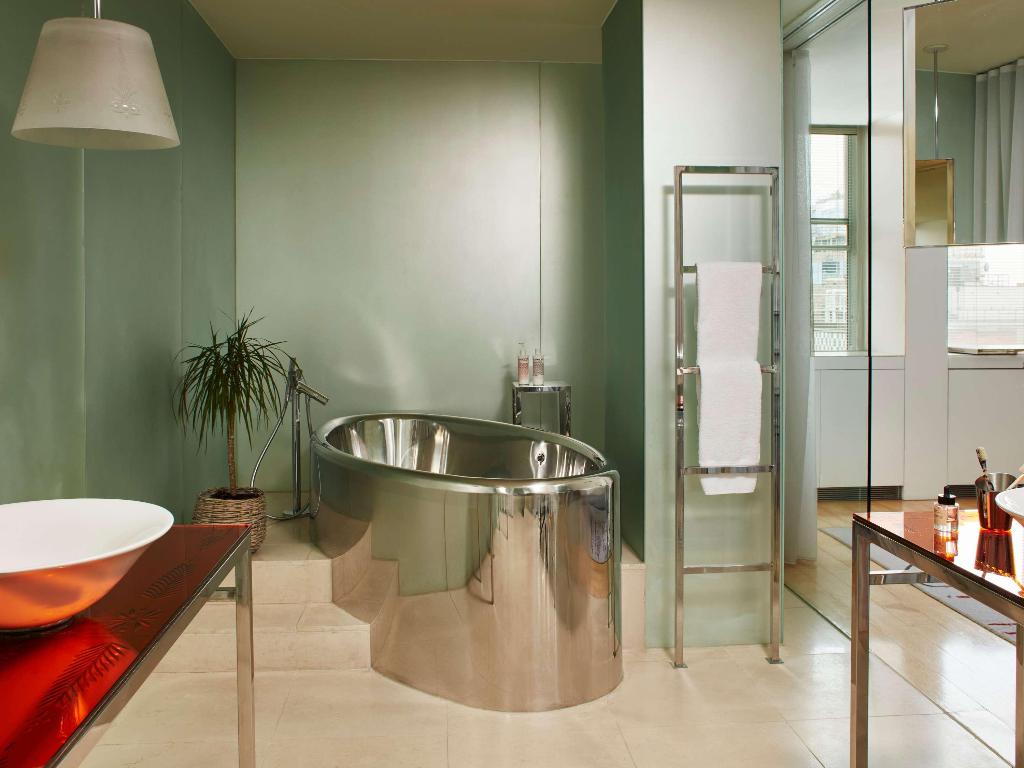 Sanderson London photo 16
