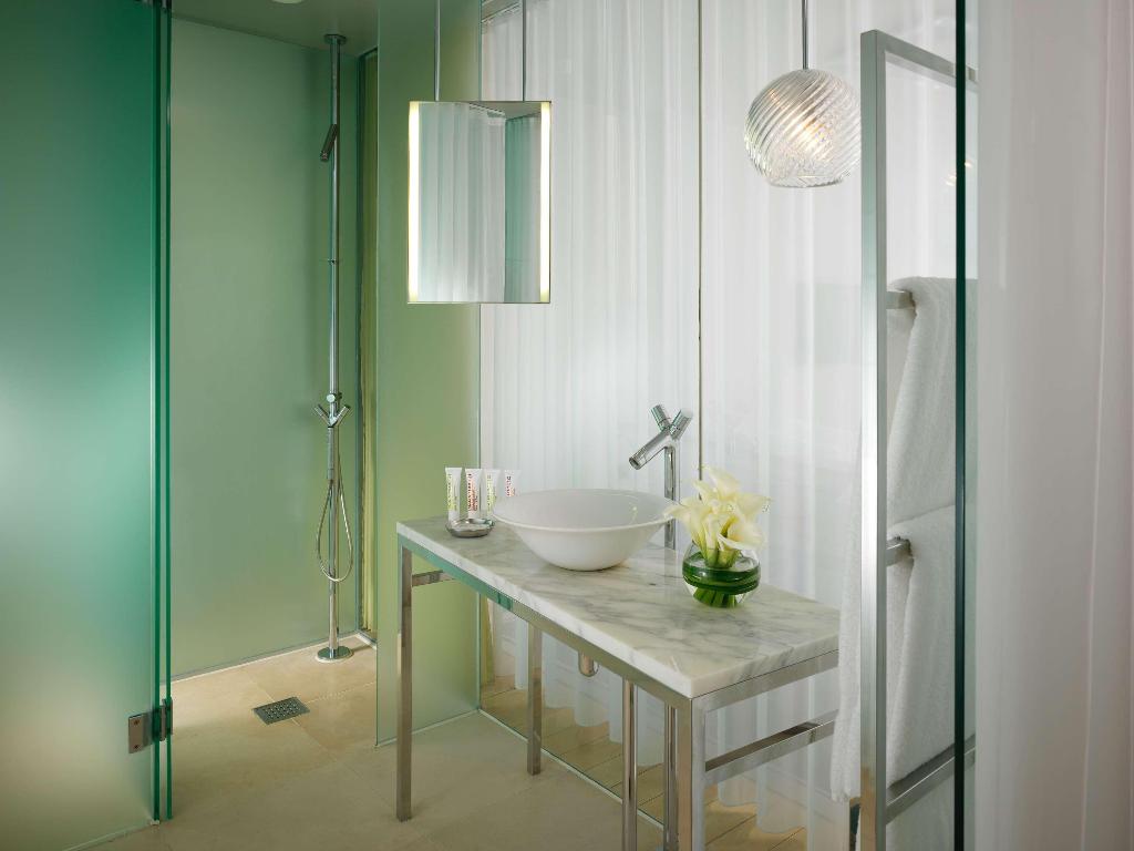 Sanderson London photo 18