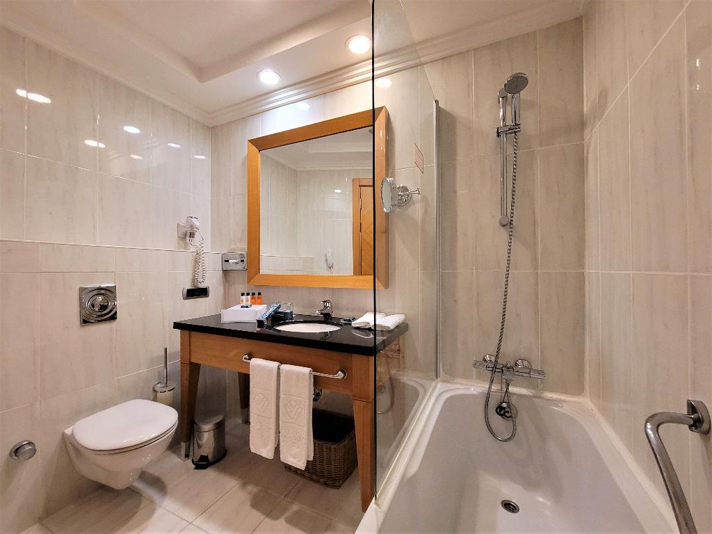 hotel-thumb