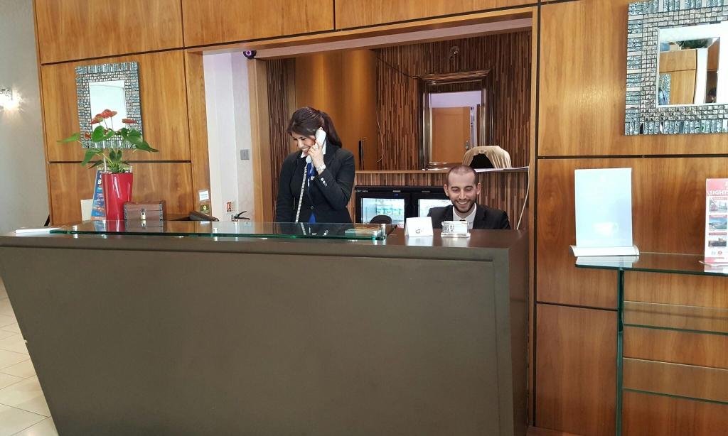 Hotel Duke of Leinster, Großbritannien, London. Großes 2