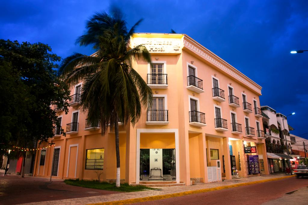 Los Itzaes, vista principal