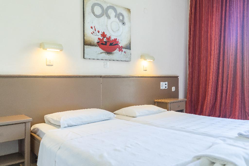 Amira Hotel