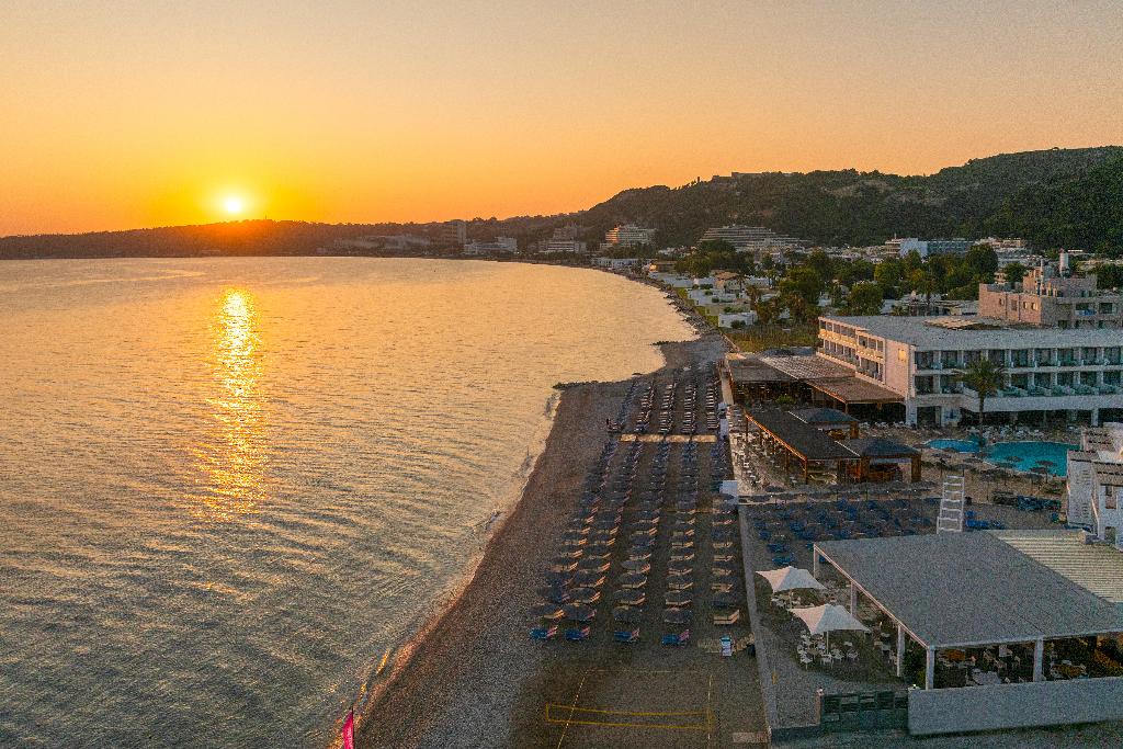 Avra Beach Resort