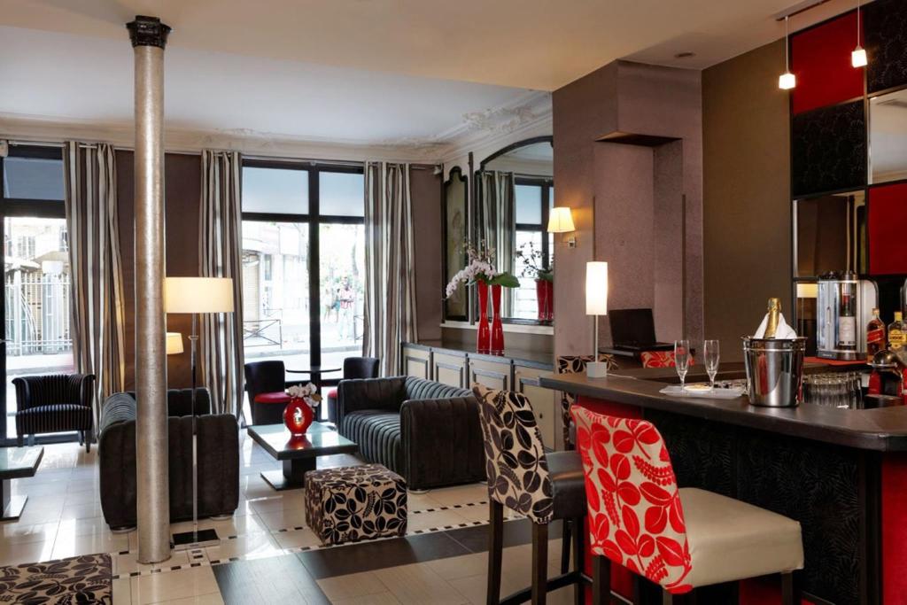 Hotel Eiffel Seine, Eiffel Tower & Invalides