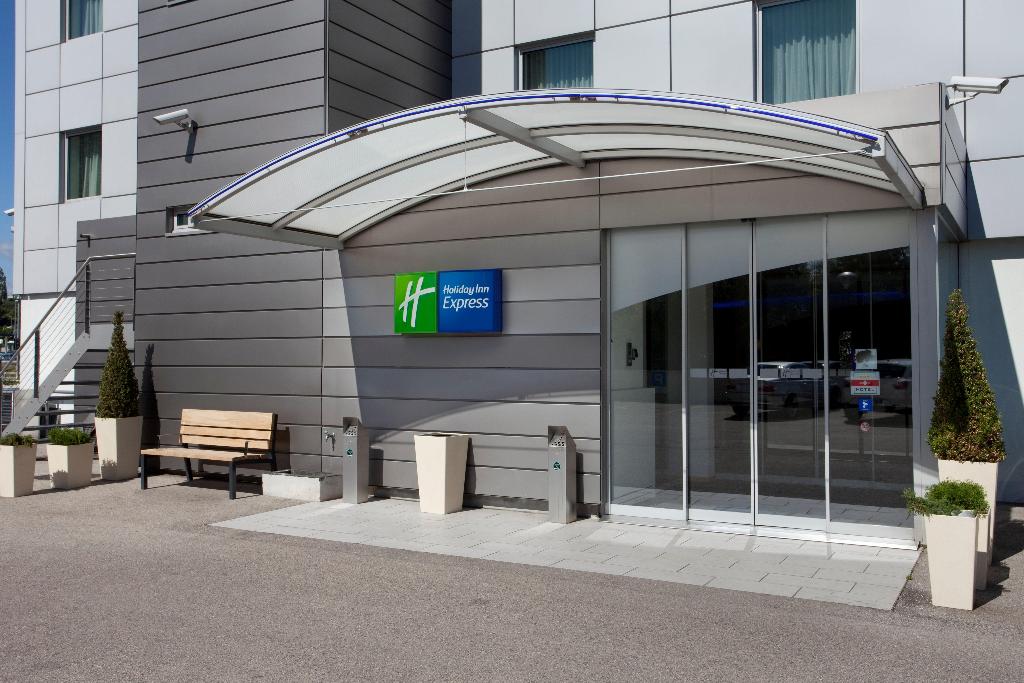 Holiday Inn Express Geneva Airport