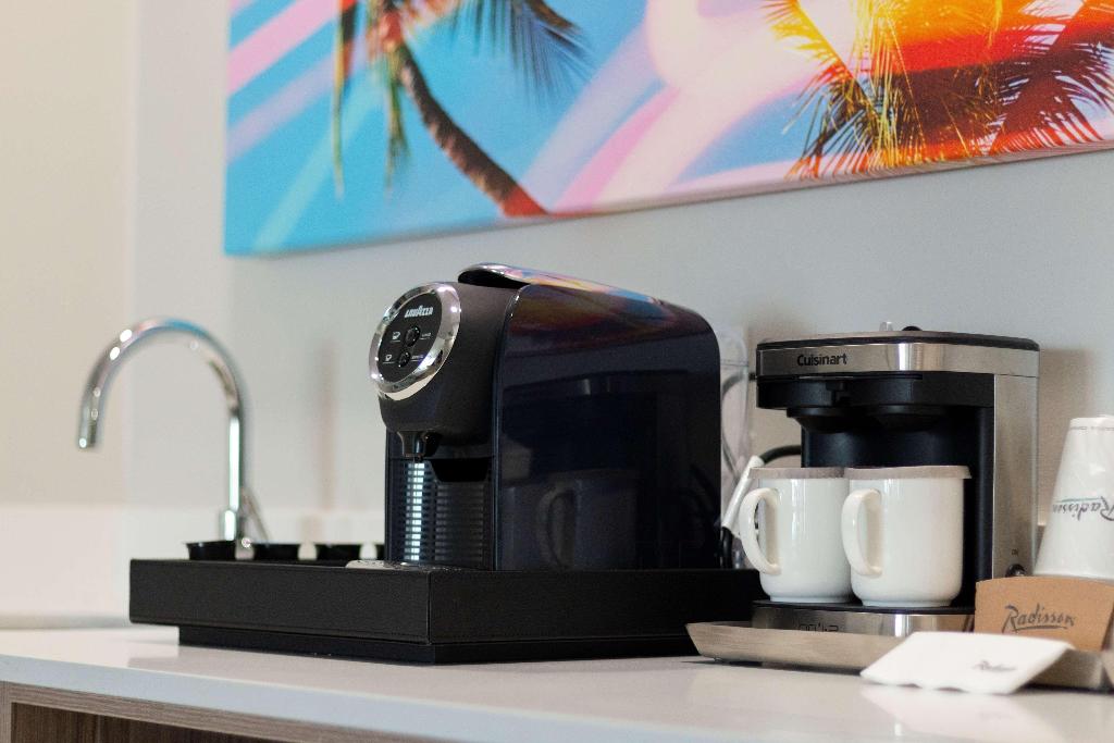 Radisson Hotel Miami Beach