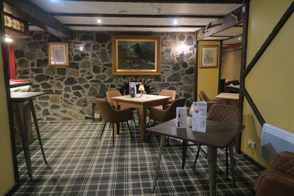 Inn at Lathones - Bar